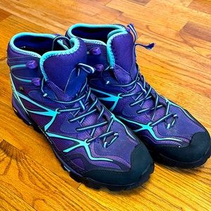 Merrell Women’s Capra Mid-Sport Gortex Vibram Hiking Boots -Size 11, Purple 🥾🥾